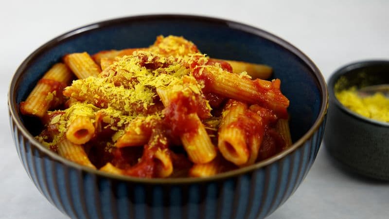 Quick and Simple Tomato Sauce for Pasta